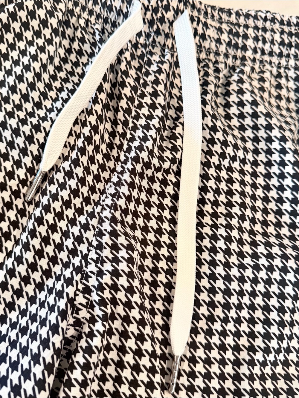 Cove Black & White Houndstooth Hybrid Shorts NWOT - Picture 3 of 9